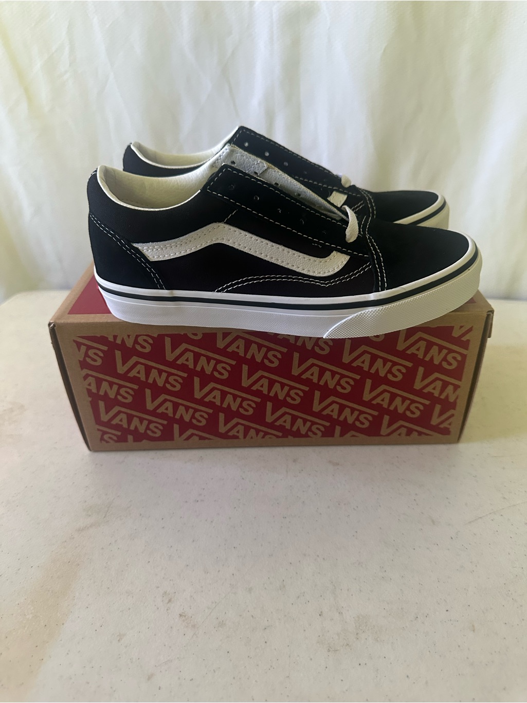 Vans Old Skool Black True White Youth Size 3 Skate Shoes New Box